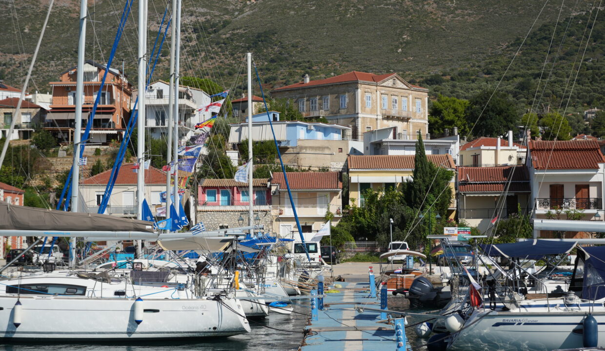 Paleros haven