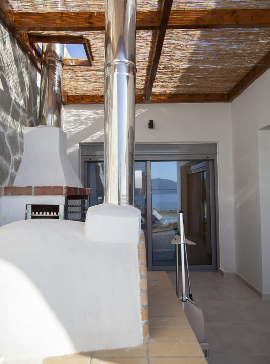 villa-petalouda-paleros-greece-bbq-area