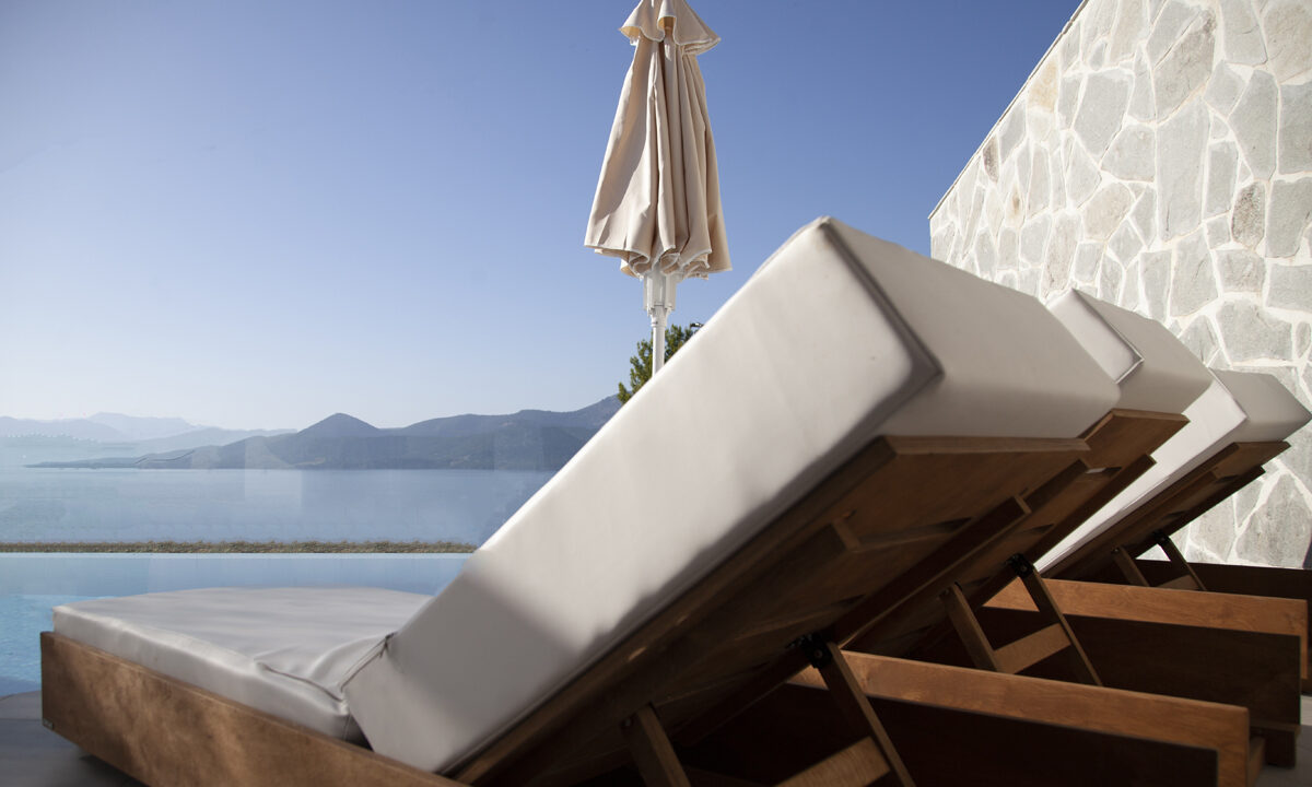 villa-petalouda-paleros-greece-cover-photo